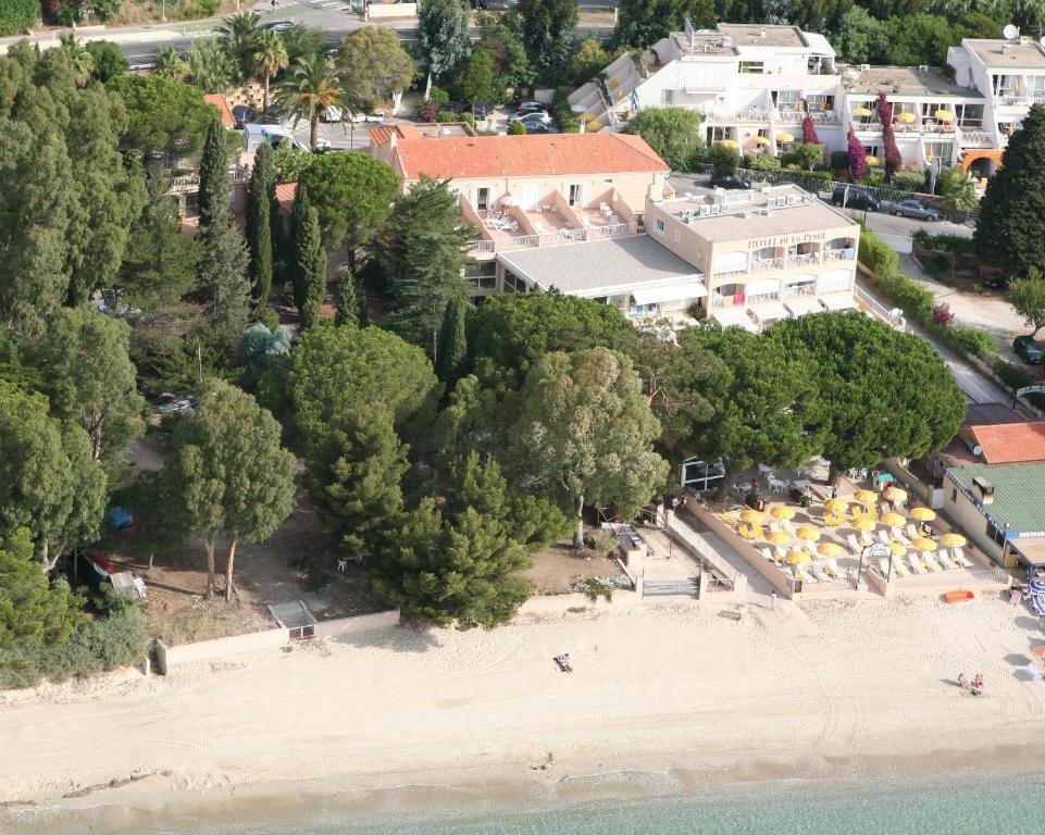 Hotel De La Plage Le Lavandou Esterno foto